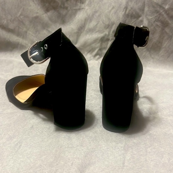 Black velvet heel with buckle strap, barely worn! - Picture 2 of 6